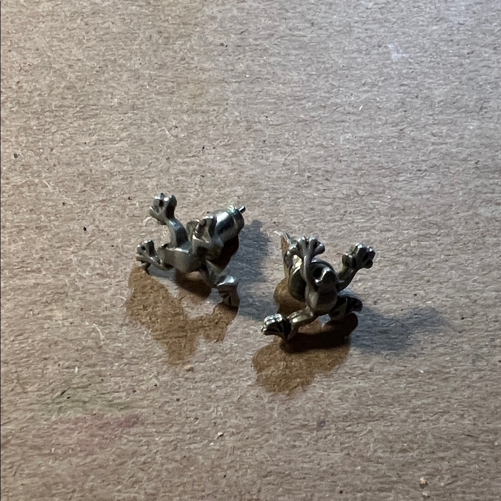 Silver Frog Stud Earrings
